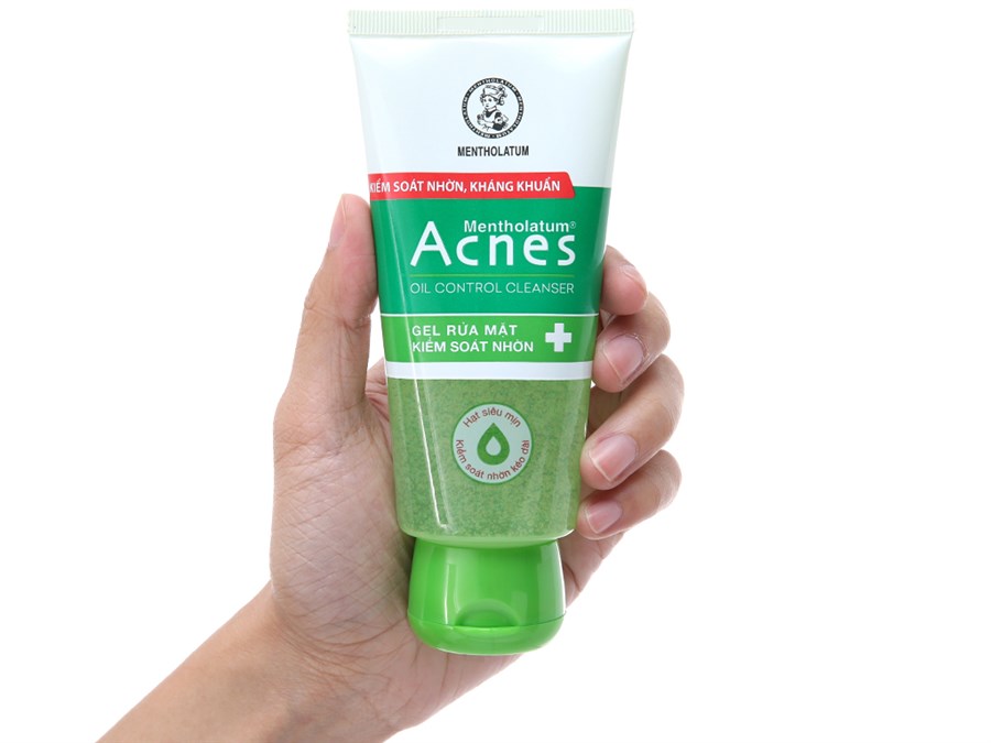 Sữa rửa mặt Acnes sạch nhờn 100g