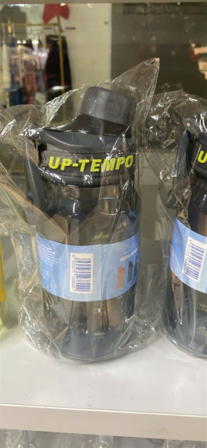 Bình nước Kita Whim 680ml